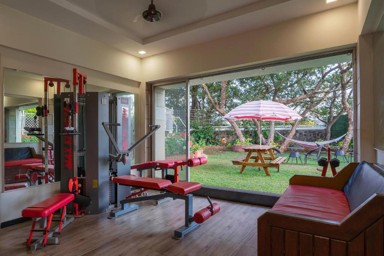 Stayvista's Emilia - Terrace With Deck, Outdoor Jacuzzi, Indoor Activities, Garden, And Gym Villa