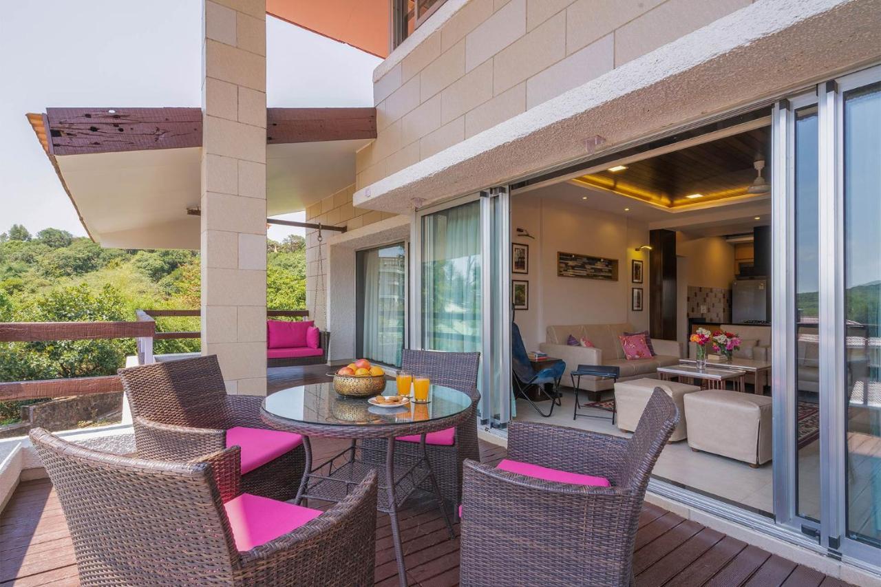 Stayvista's Emilia - Terrace With Deck, Outdoor Jacuzzi, Indoor Activities, Garden, And Gym