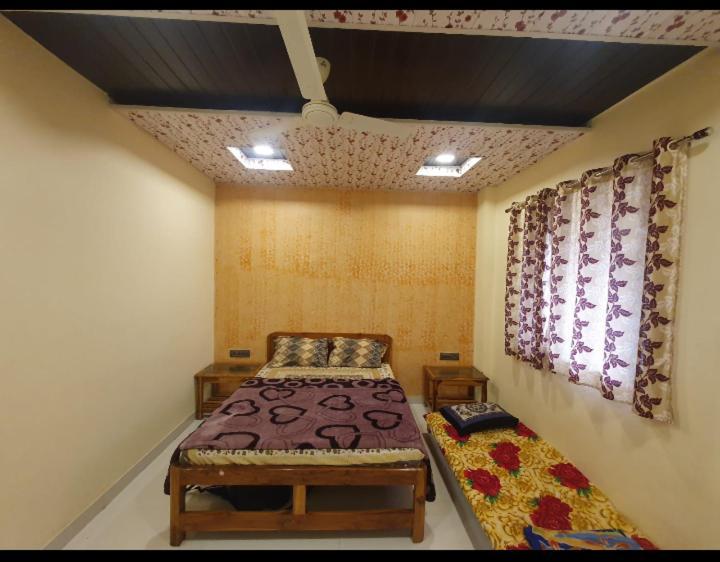Hotel Vikrant Deluxe