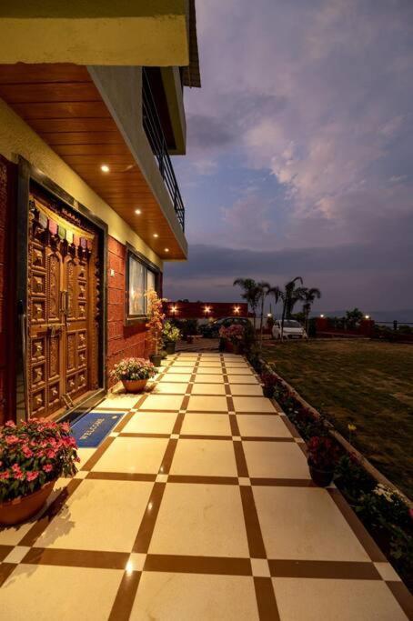 Sunrise 4 Bhk With Infinity View Villa