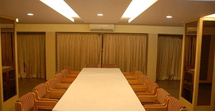 Sunny International Hotel