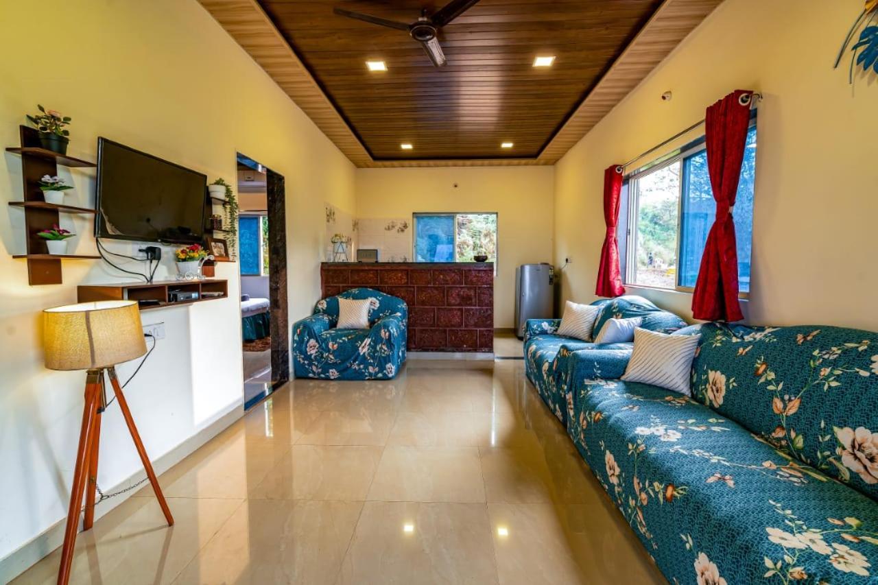 Lifeline - Miracle 5bhk Infinity Pool With Breathtaking Valley View And Huge Lawn Area Villa
