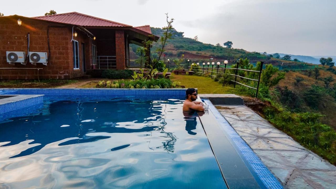 Villa Lifeline - Miracle 5bhk Infinity Pool With Breathtaking Valley View And Huge Lawn Area *
