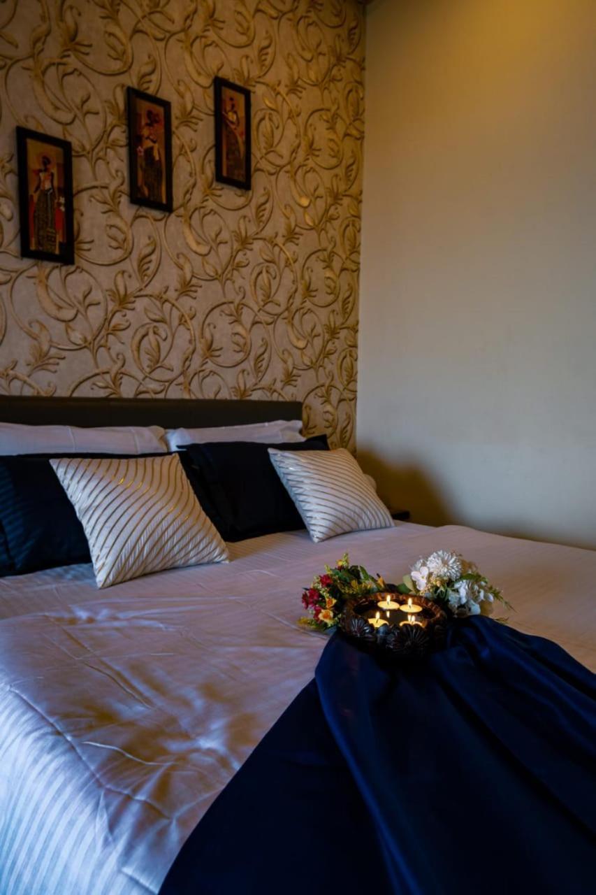 Villa Lifeline - Miracle 5bhk Infinity Pool With Breathtaking Valley View And Huge Lawn Area