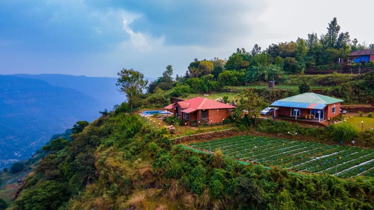 Lifeline - Miracle 5bhk Infinity Pool With Breathtaking Valley View And Huge Lawn Area