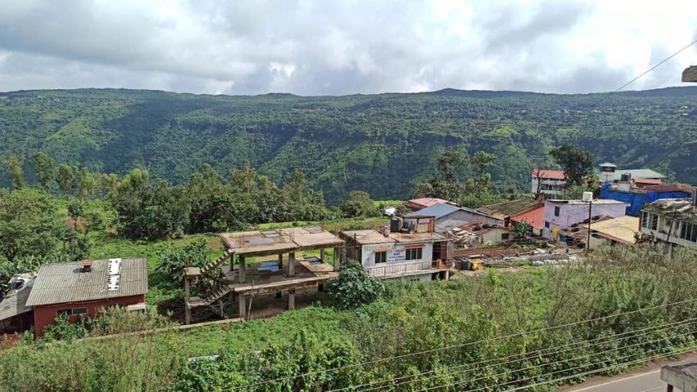 Baba Ramdev Lodging And Veg Restaurant Mahabaleshwar