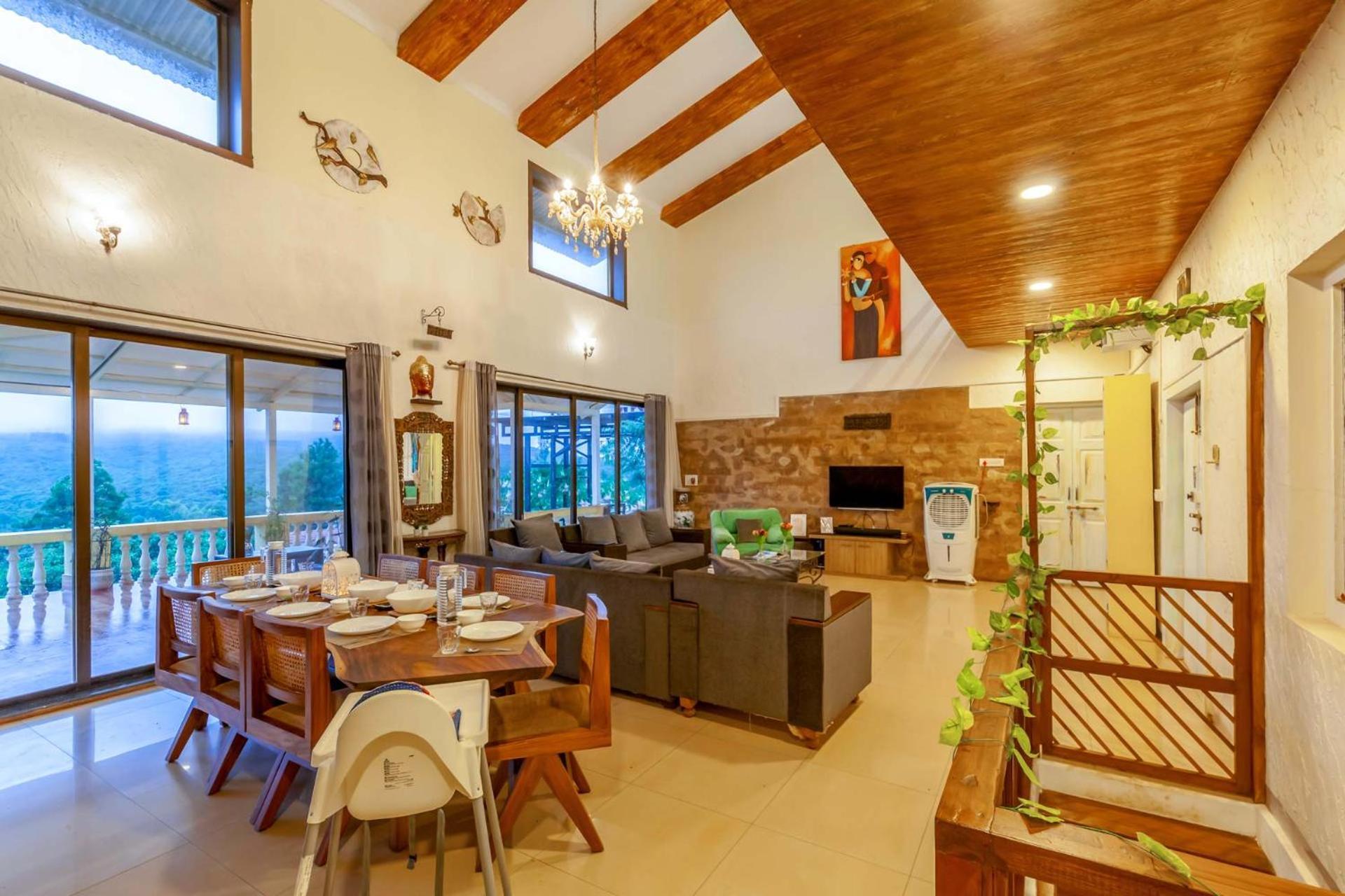 Stayvista's Serenity Hills: Luxe Retreat With Valley Views And Pool Villa Mahabaleshwar