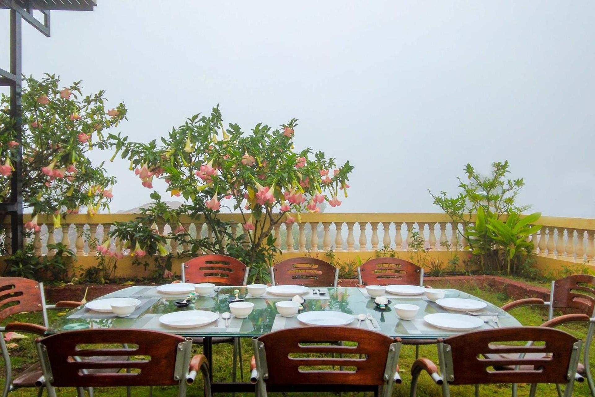 Stayvista's Serenity Hills: Luxe Retreat With Valley Views And Pool Mahabaleshwar