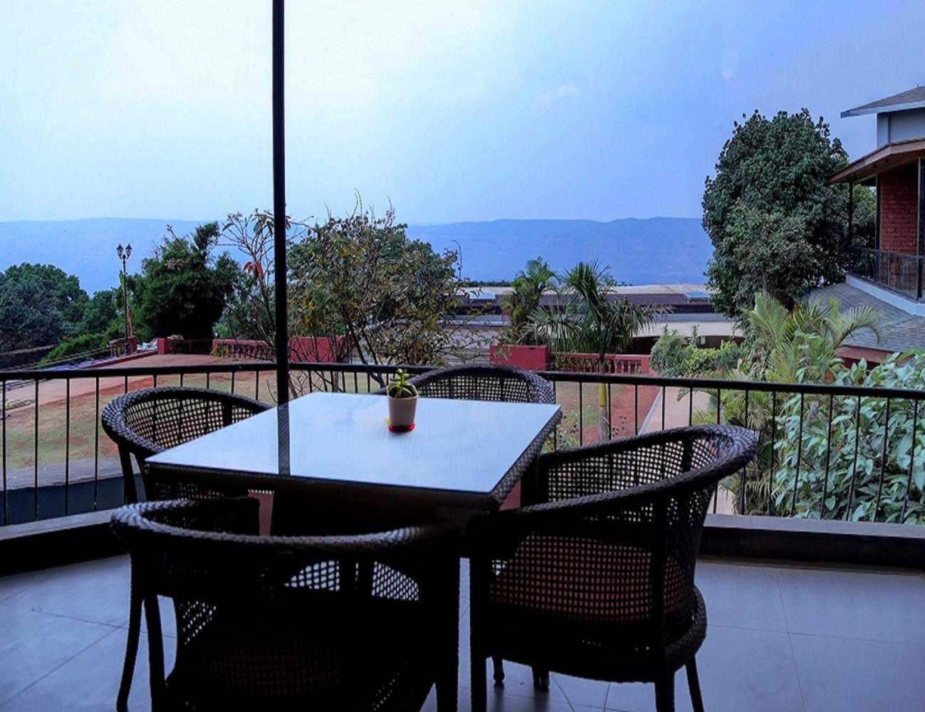 Resort Brightland & Mahabaleshwar