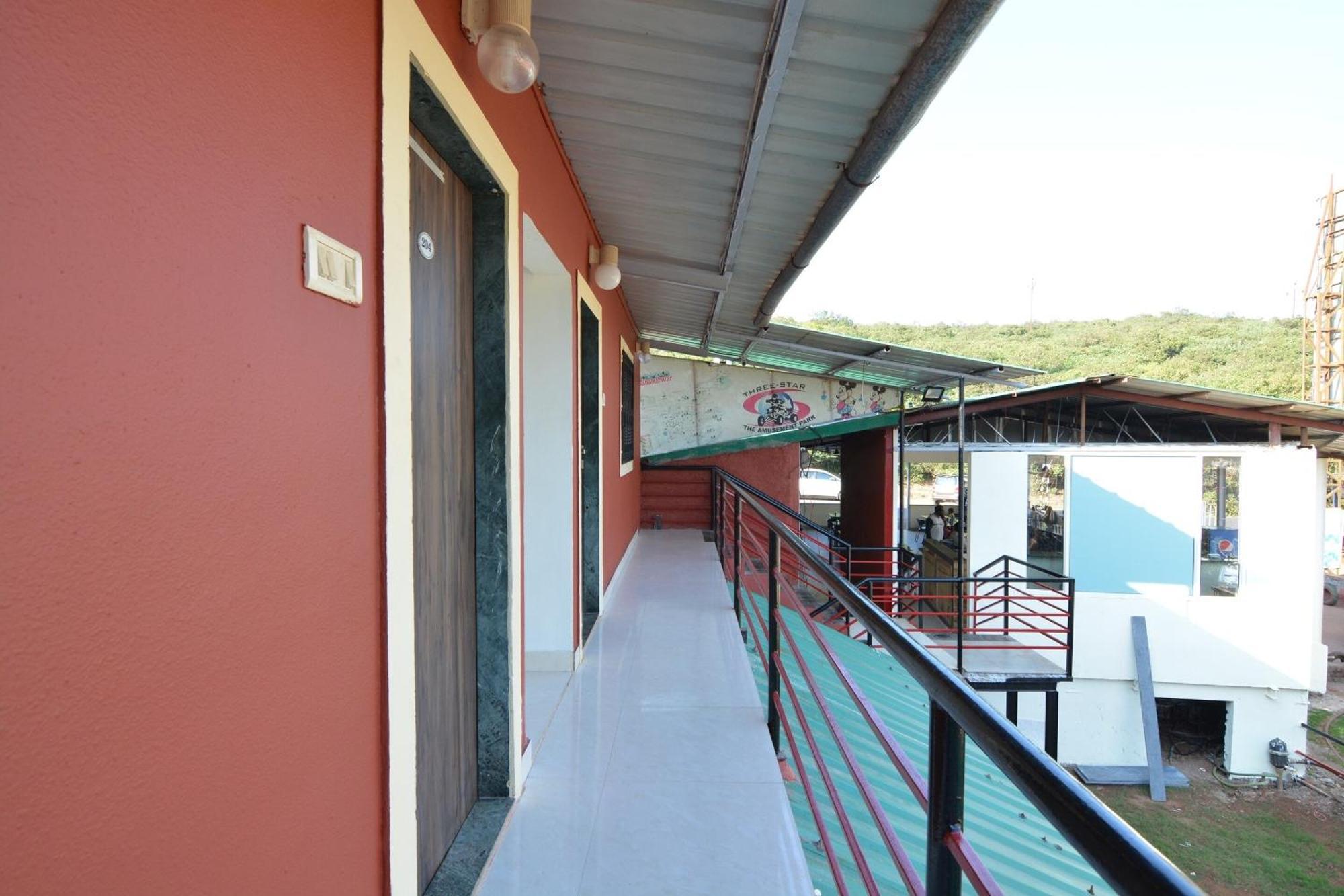 Hotel Oyo Flagship 23404 Baba 3*