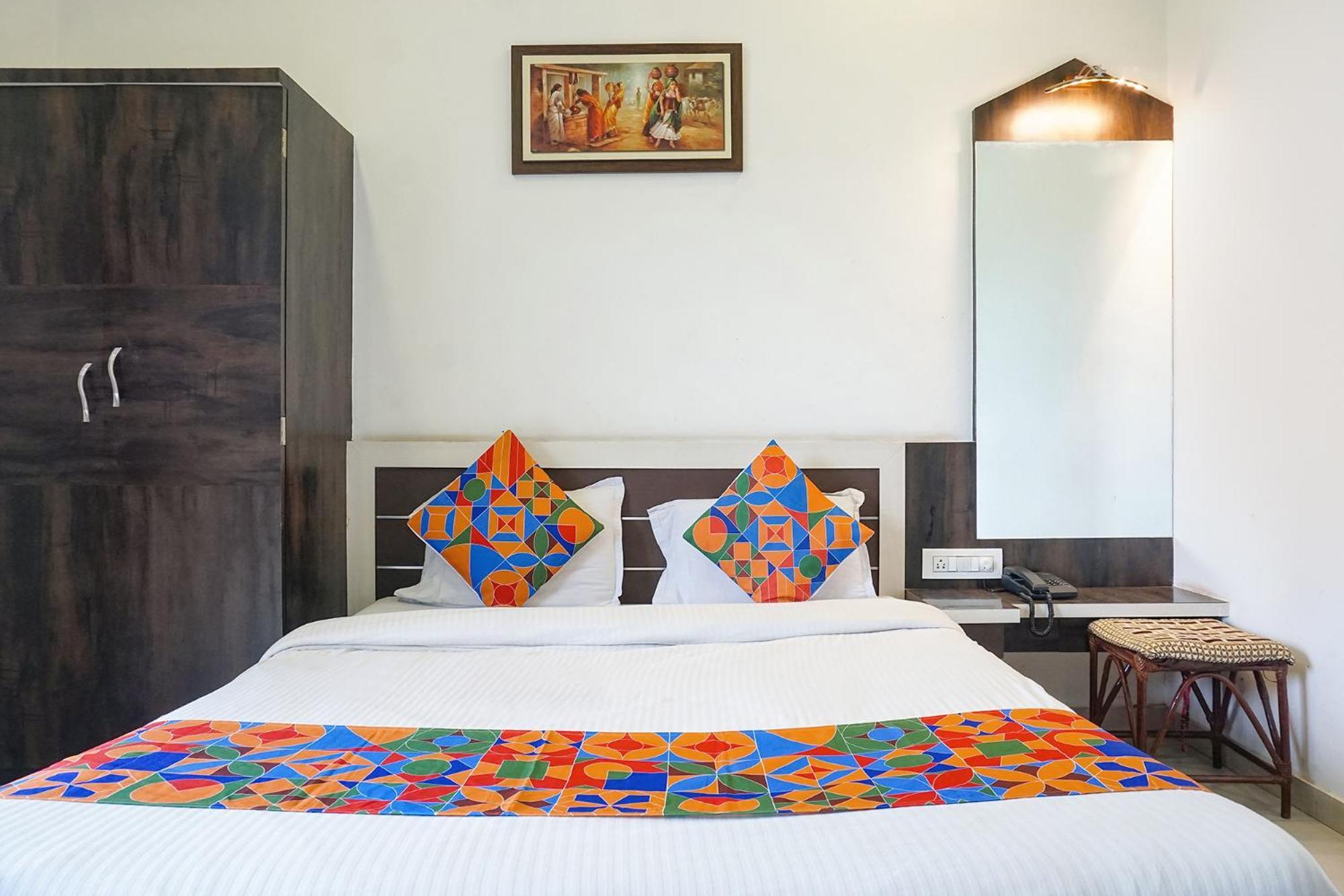 Fabhotel Prime Meera Vatika - Nr Veena Lake 3*