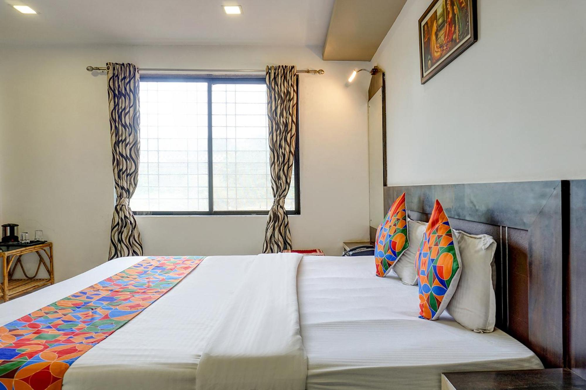 Hotel Fabhotel Prime Meera Vatika - Nr Veena Lake 3*