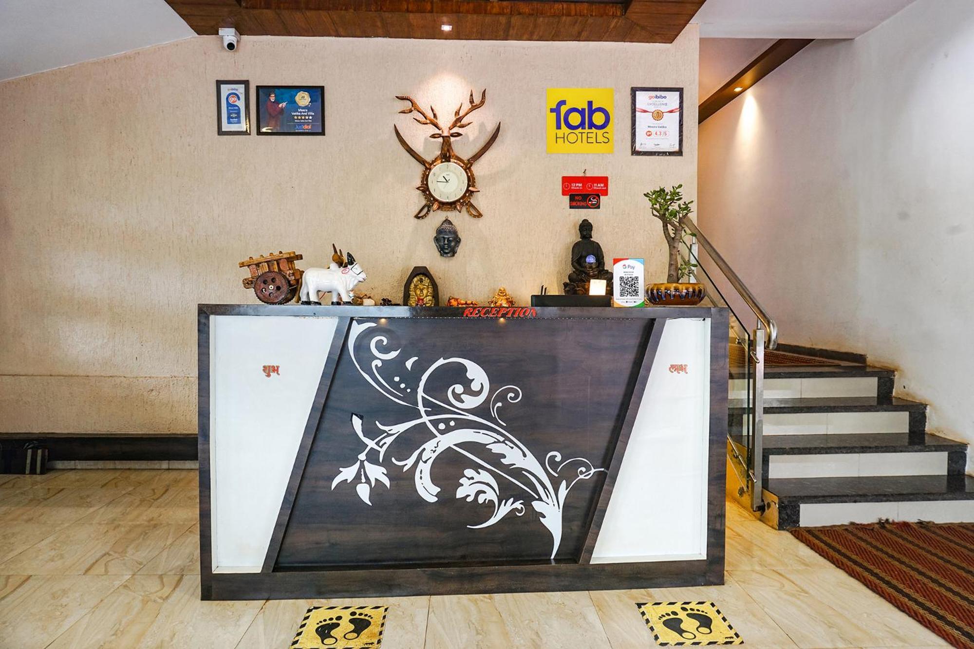 Fabhotel Prime Meera Vatika - Nr Veena Lake Hotel