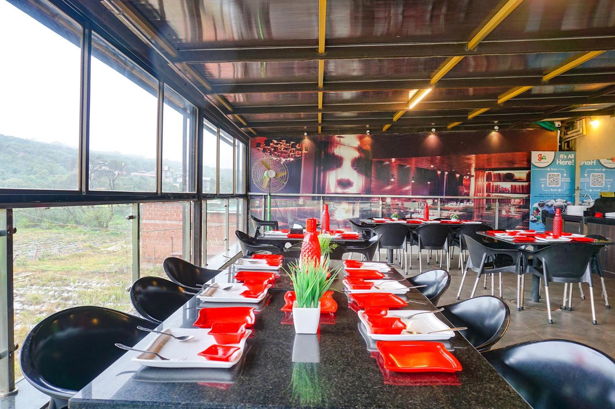 Fabhotel Prime Meera Vatika - Nr Veena Lake Hotel 3*