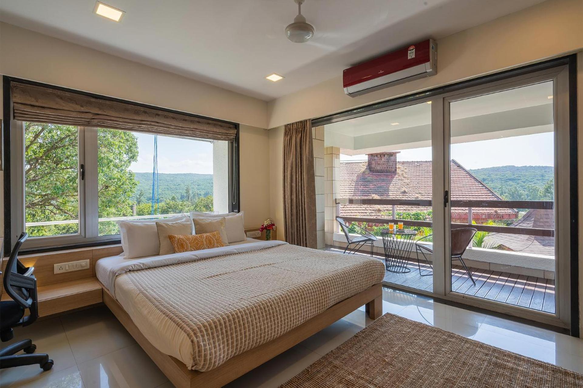 Stayvista's Emilia - Terrace With Deck, Outdoor Jacuzzi, Indoor Activities, Garden, And Gym