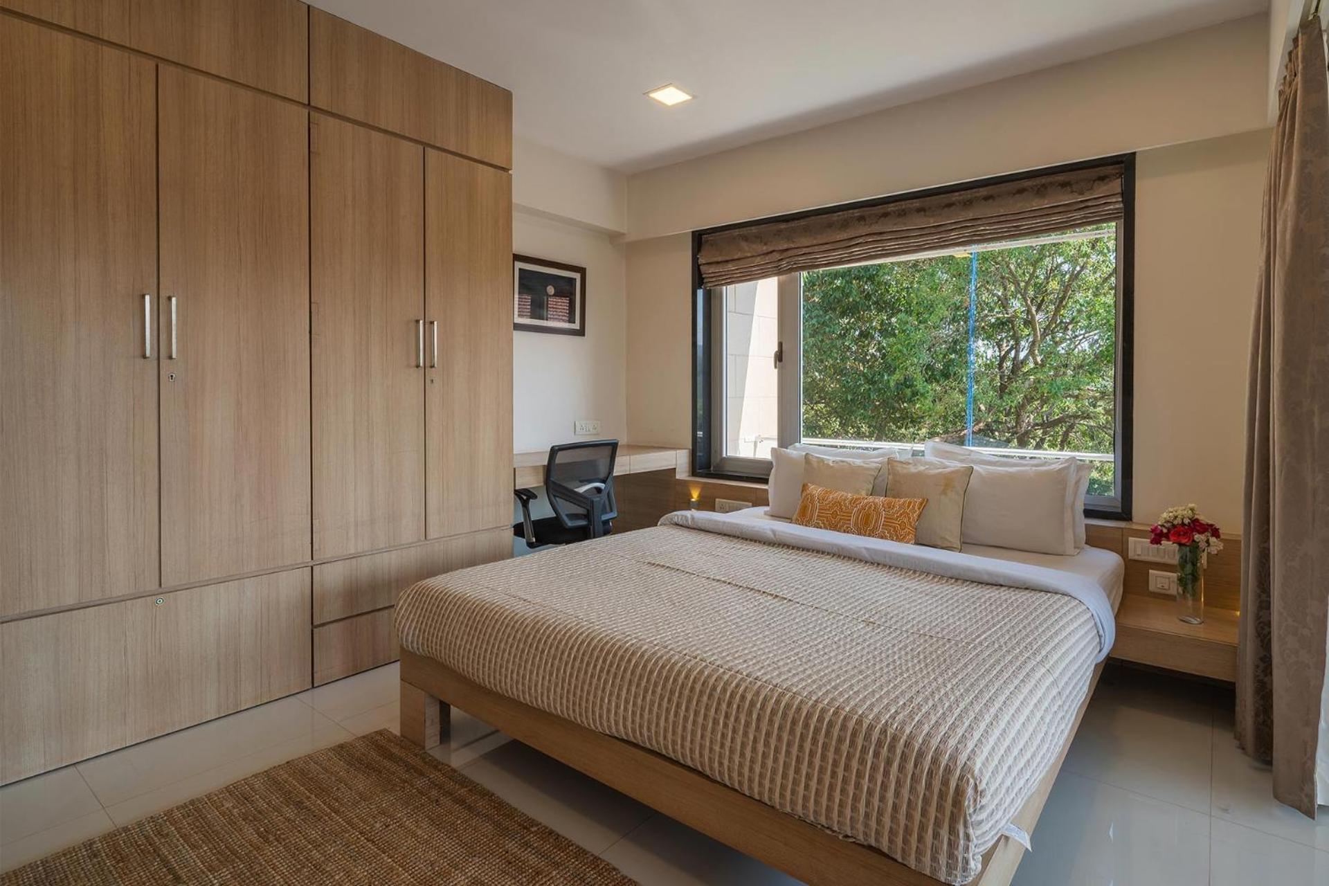 Villa Stayvista's Emilia - Terrace With Deck, Outdoor Jacuzzi, Indoor Activities, Garden, And Gym