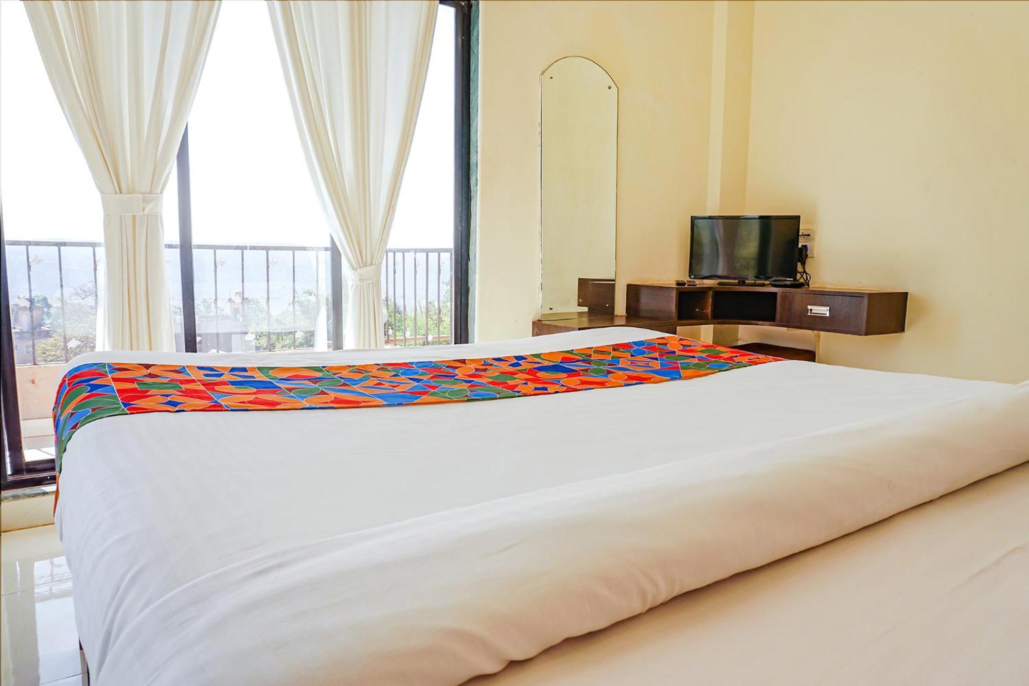 Hotel Fabexpress Chinar Residency