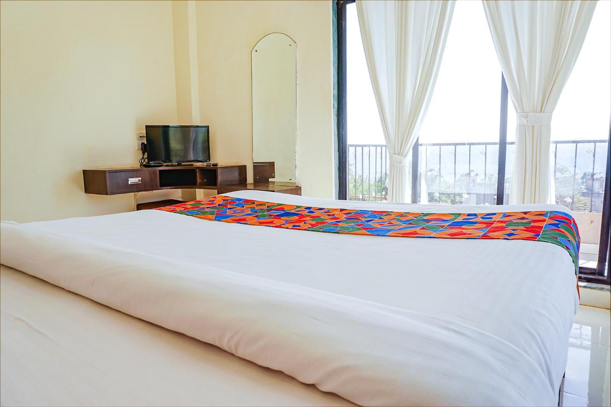 Hotel Fabexpress Chinar Residency