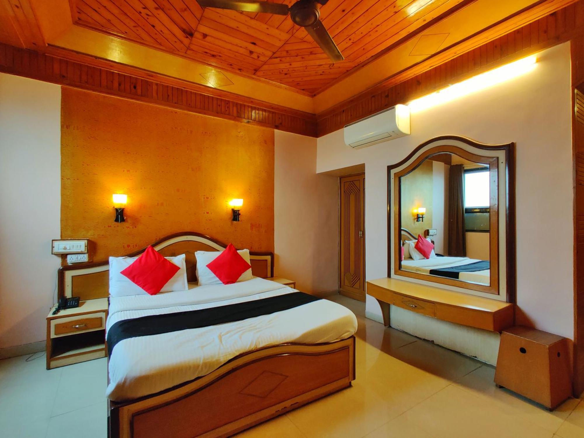 Hotel Pratap Heritage 3*