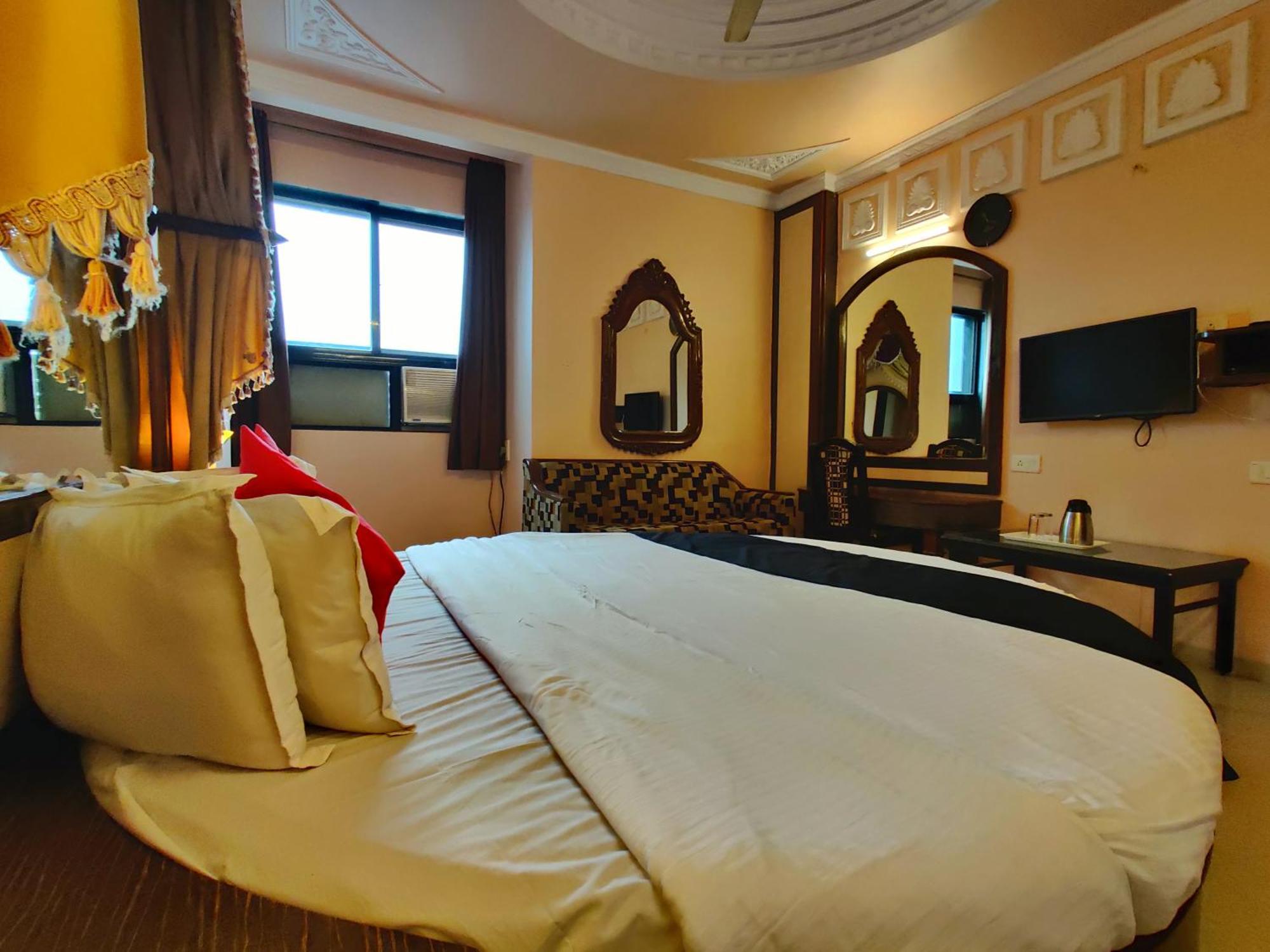 Hotel Pratap Heritage