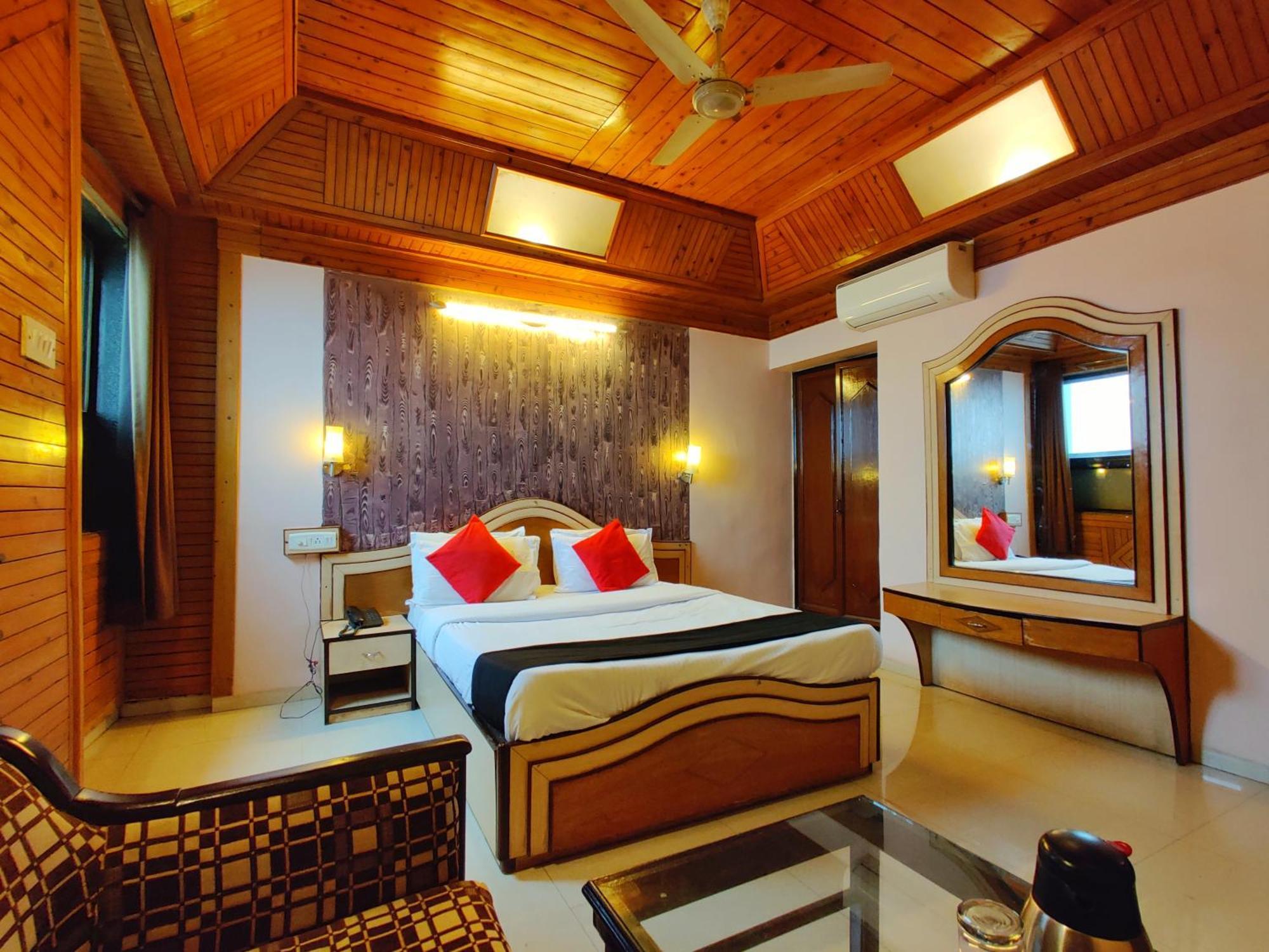 Hotel Pratap Heritage 3*