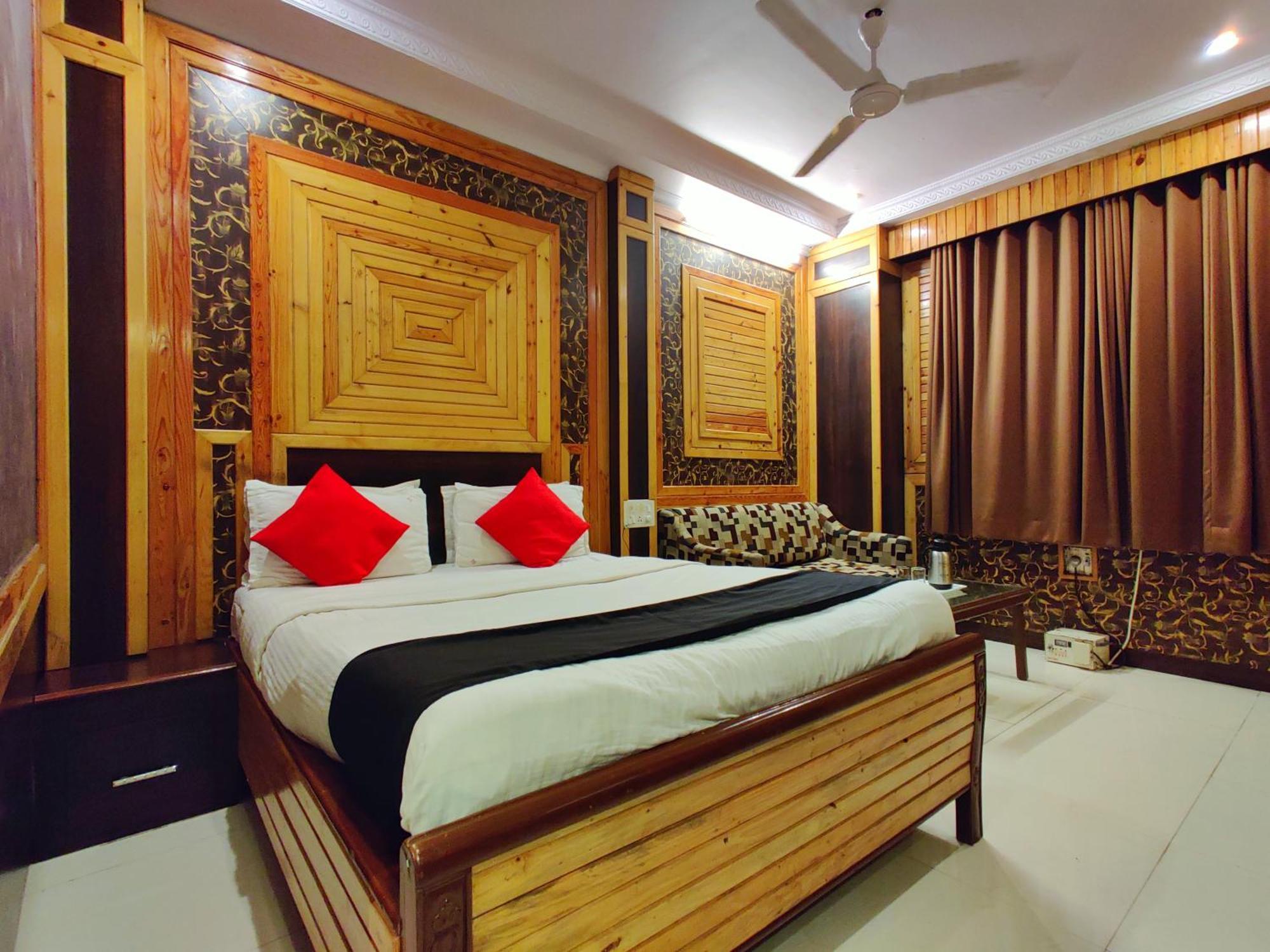 Hotel Pratap Heritage 3*
