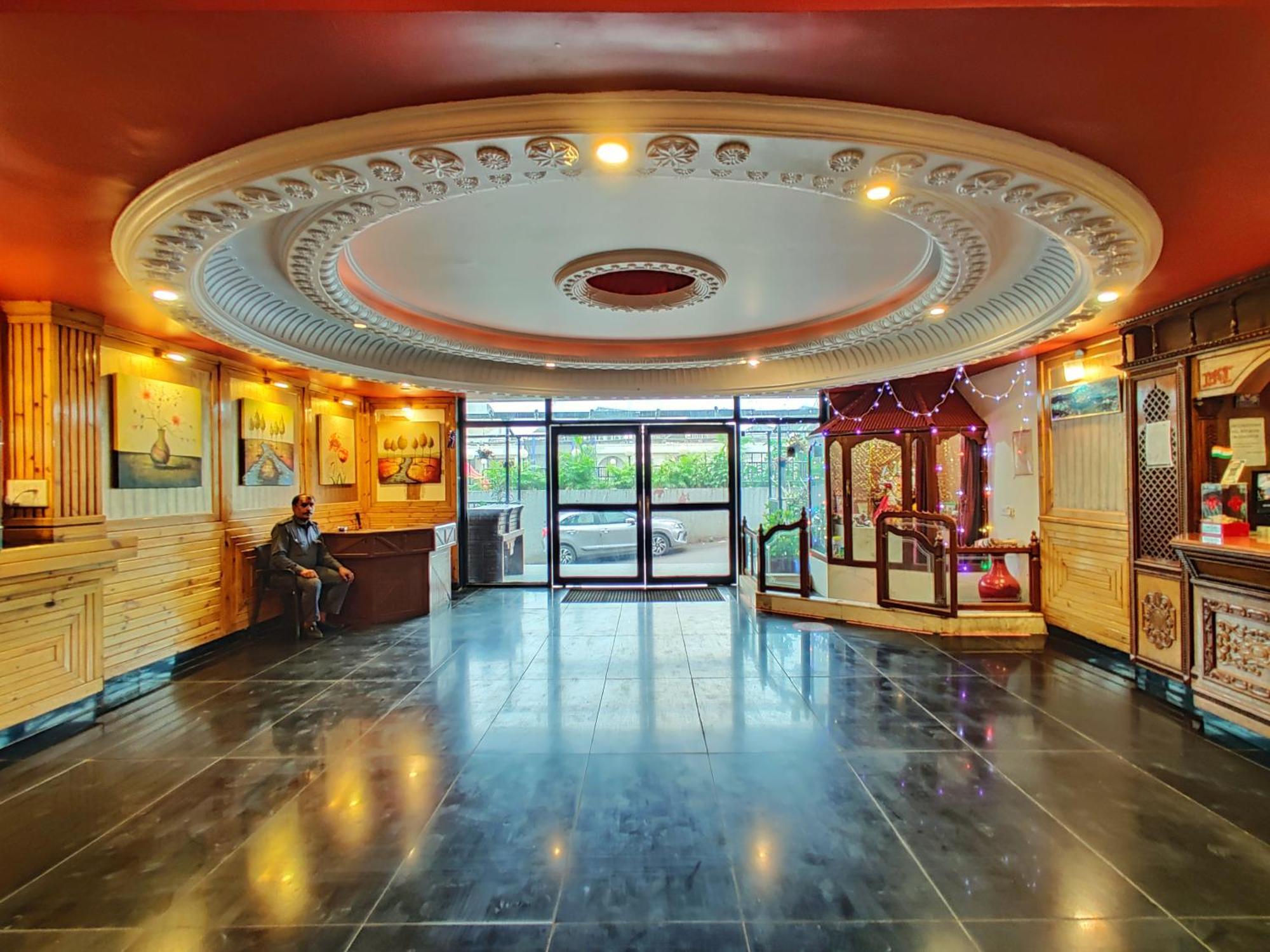 Hotel Pratap Heritage 3*