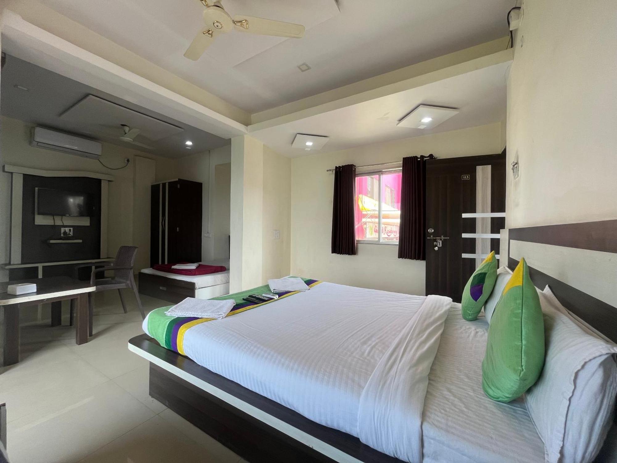 Hotel Gugal Residency 3*