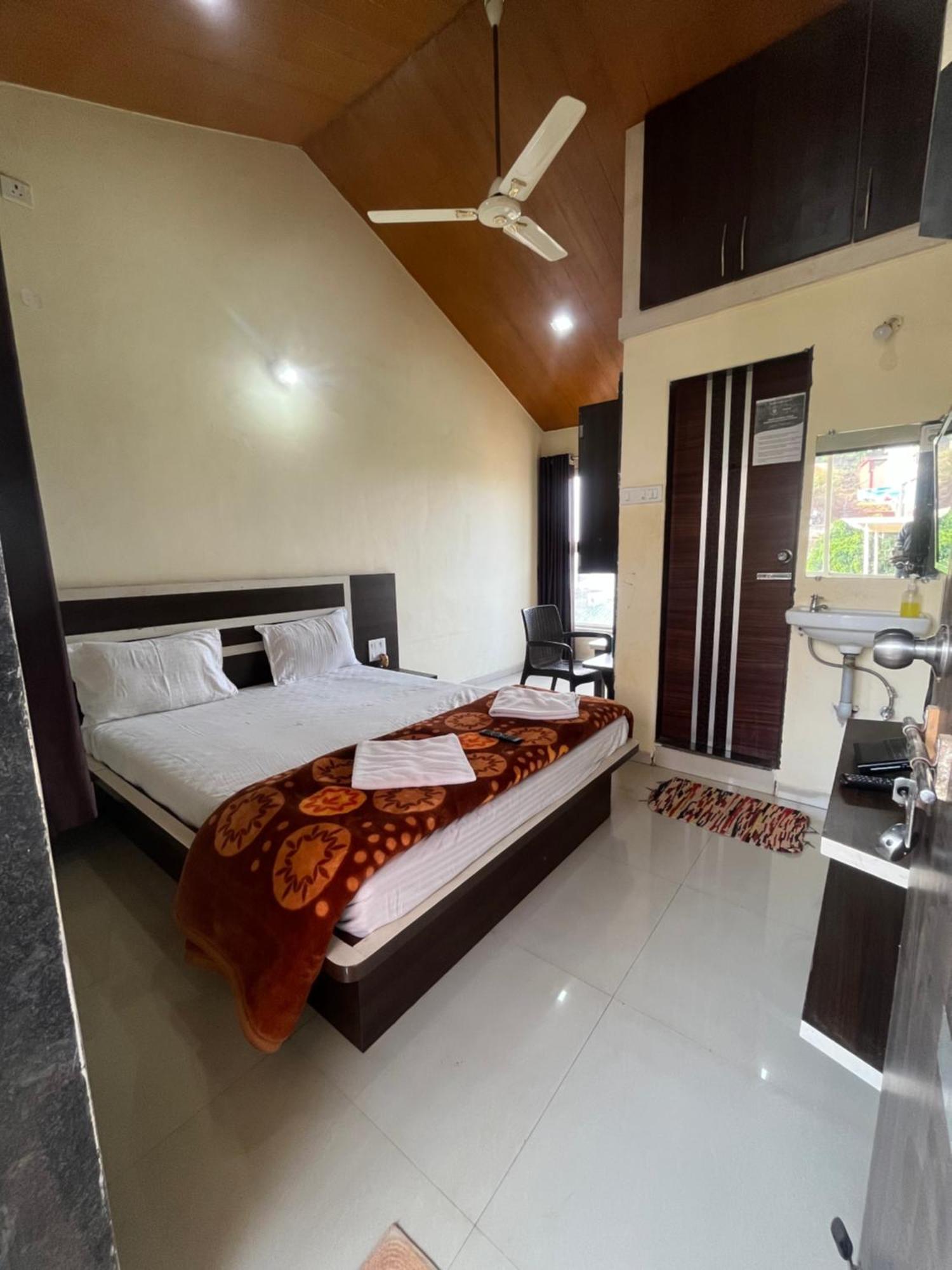 Hotel Gugal Residency Mahabaleshwar