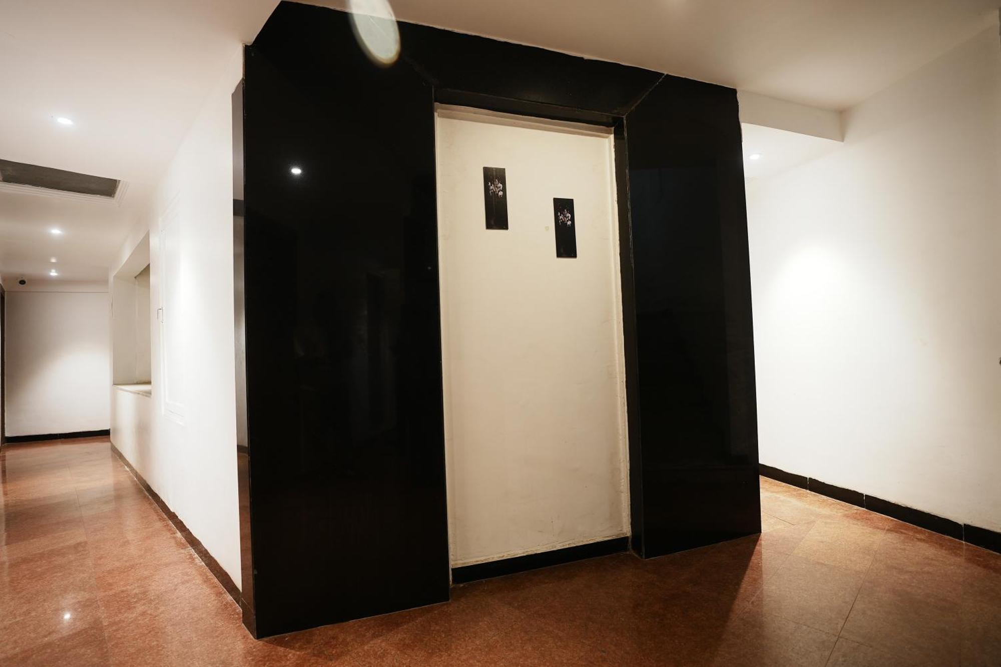 Hotel Maharaja Residency 2*