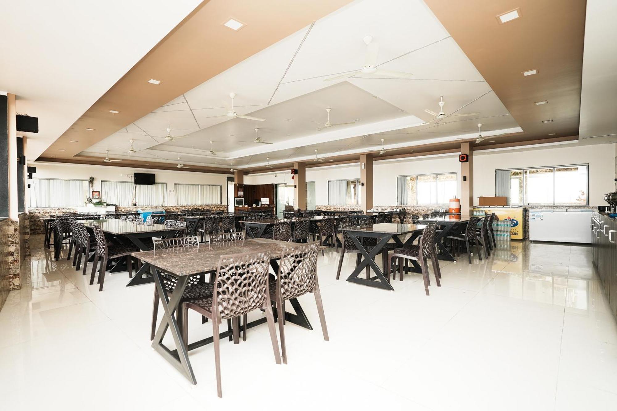 Kaizen & Resto Hotel