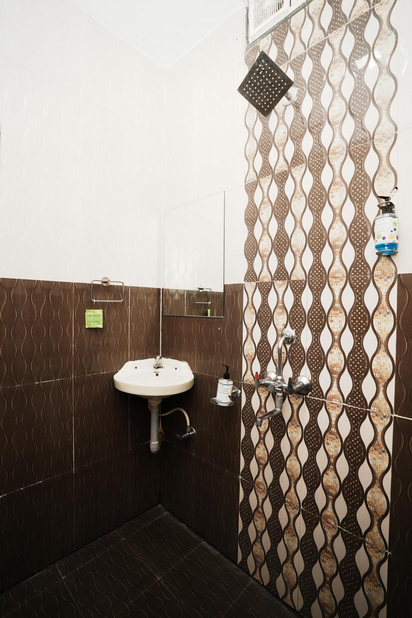 Kaizen & Resto Hotel Panchgani