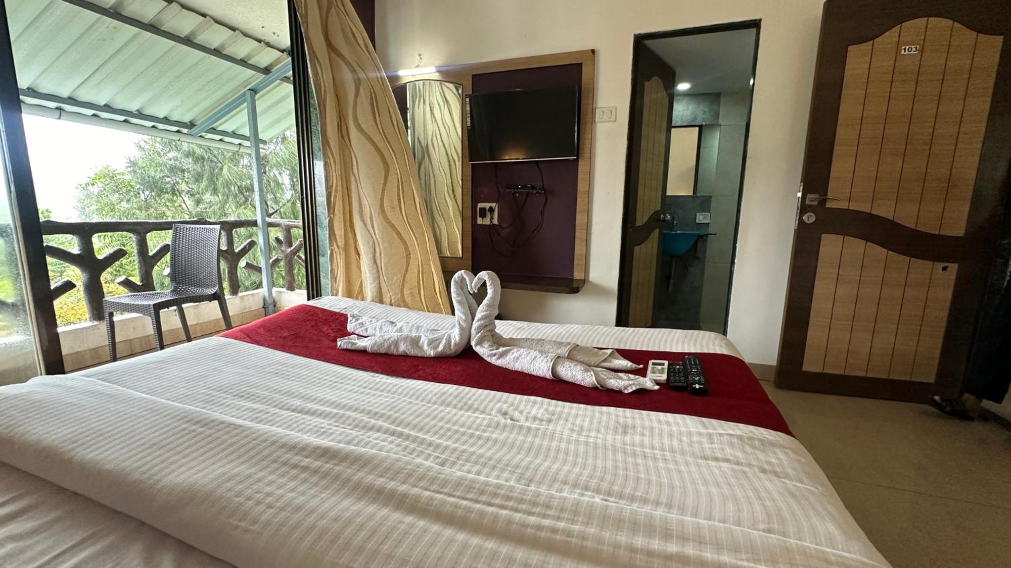 Cloud Hotel Mahabaleshwar
