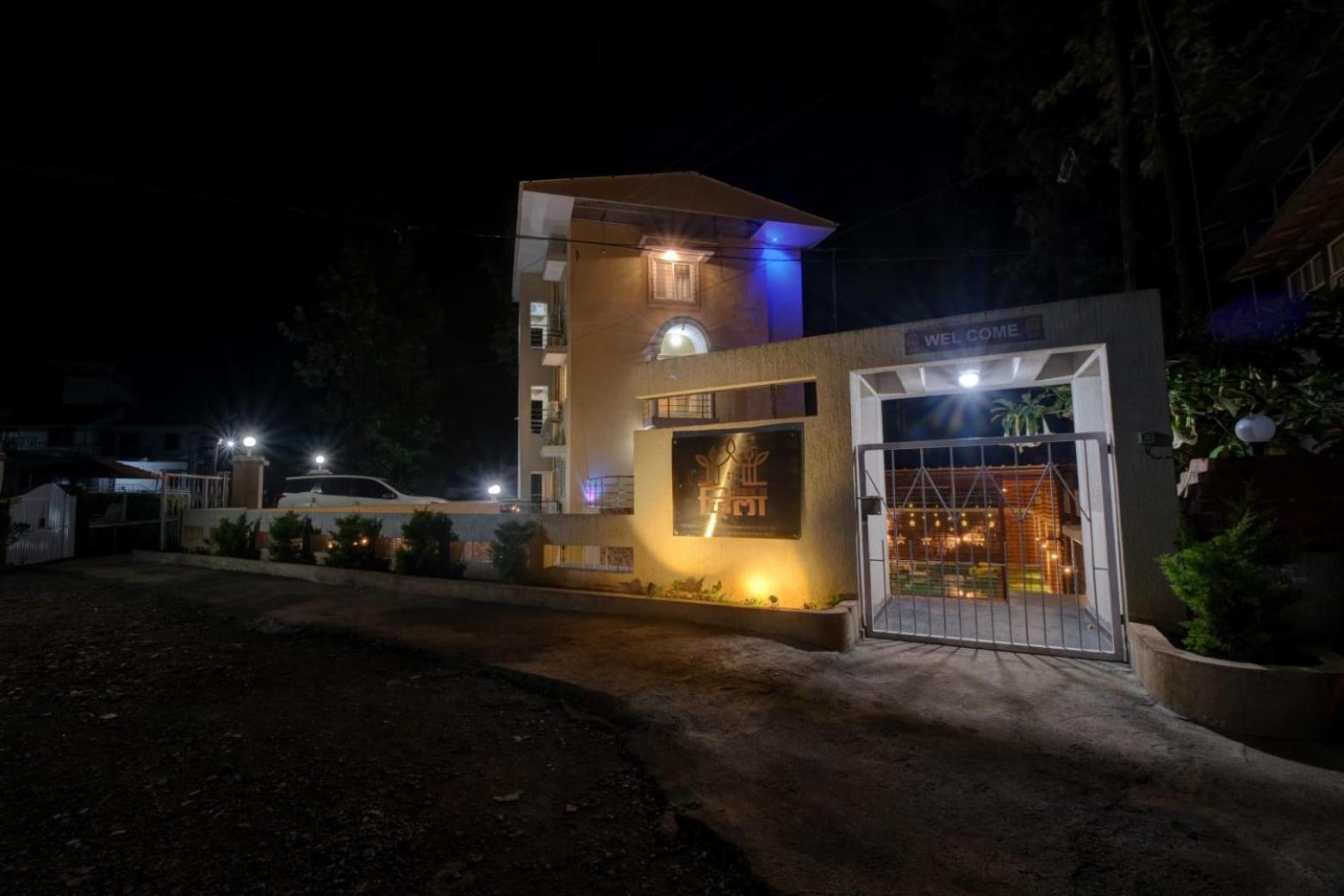 Villa Nikams 6,bhk With Swimming Pool *