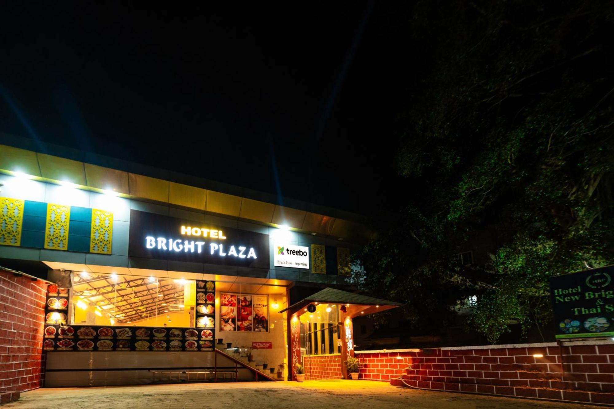 Hotel Treebo Bright Plaza & 3*