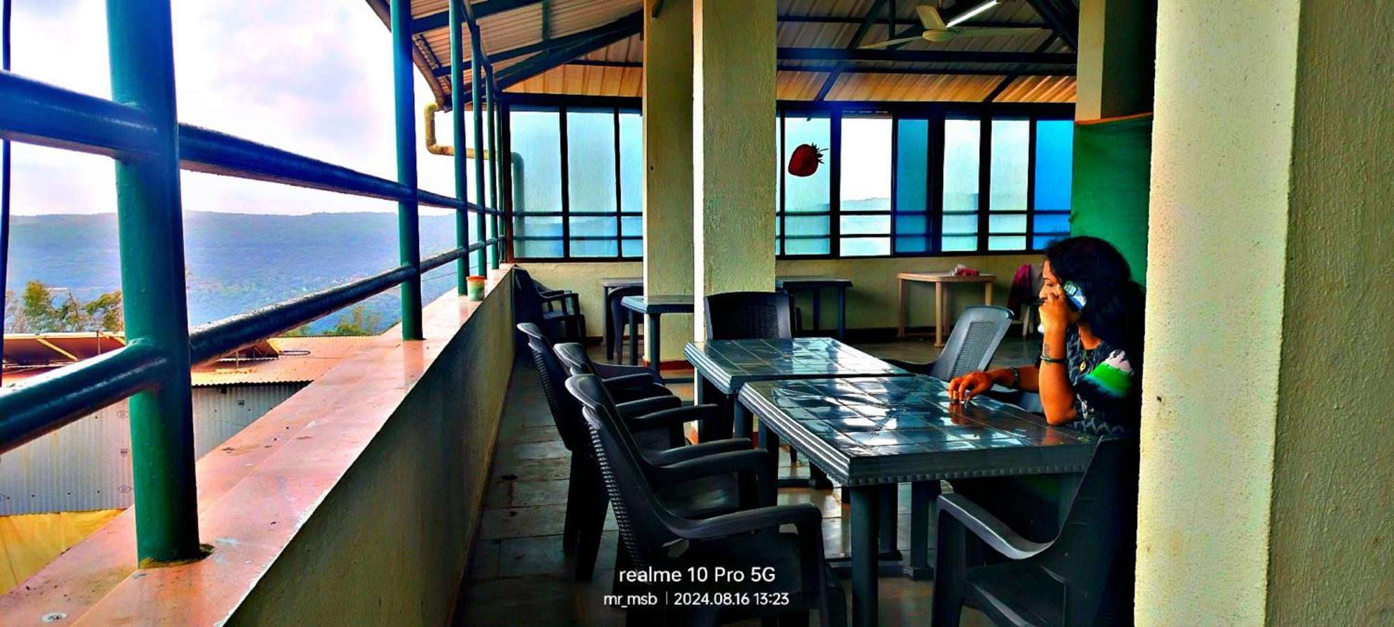 Hotel Sky View