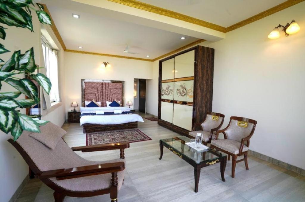 Lakeview By Madstays, Panchgani Villa *