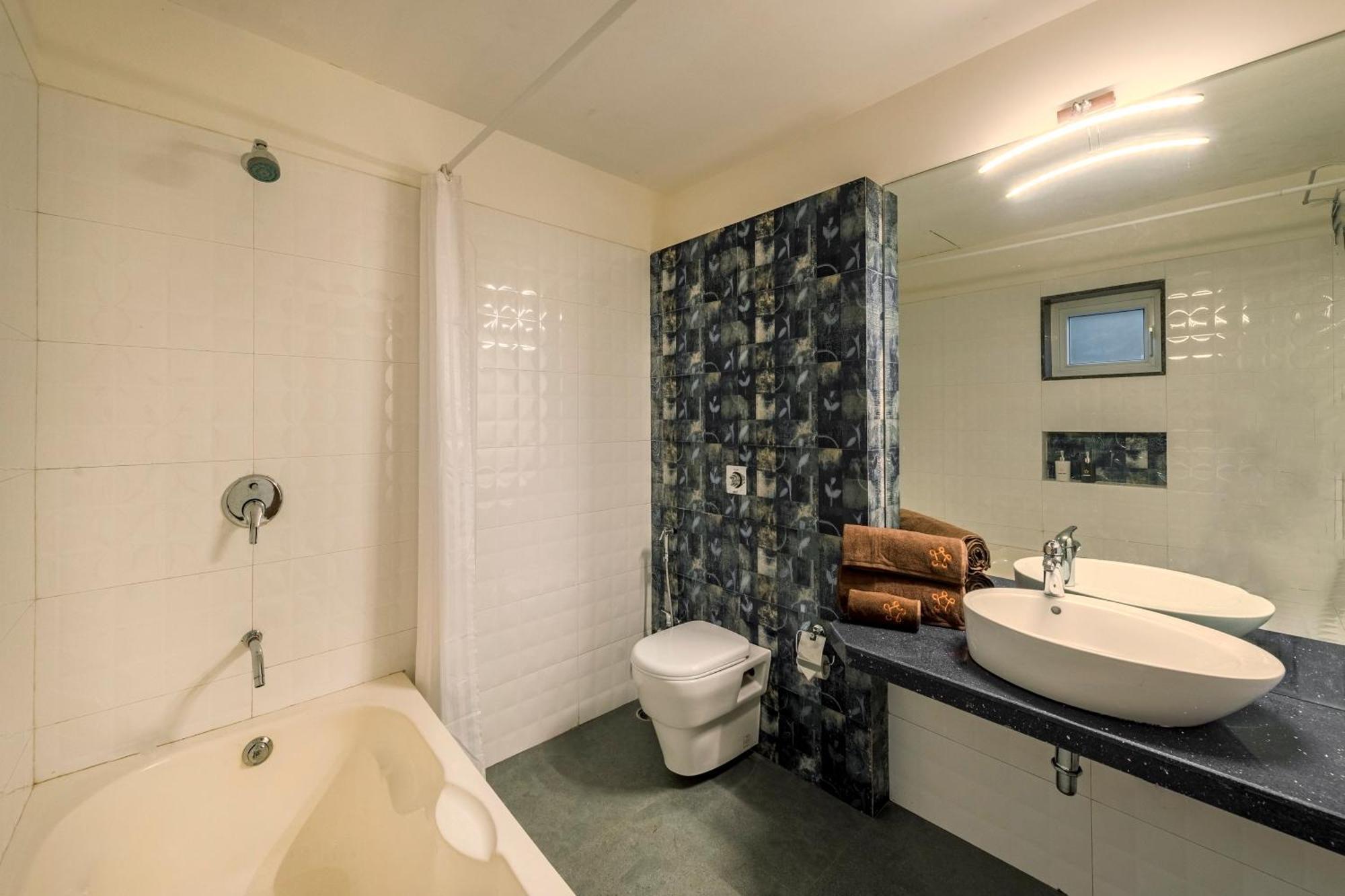 Homestay Saffronstays Horizon 360, A Short Walk From Venna And Market
