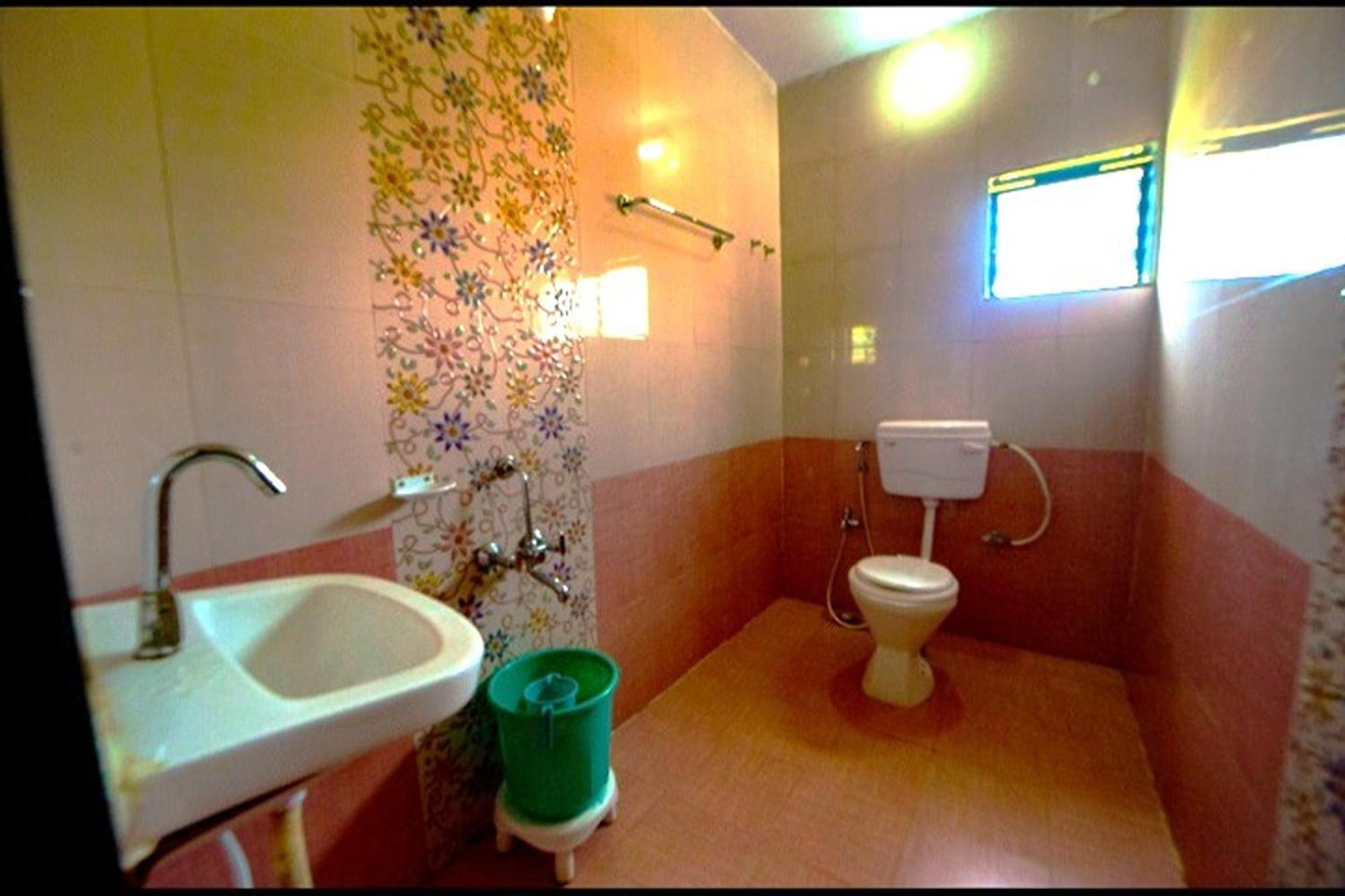 Hotel Strawberry Land