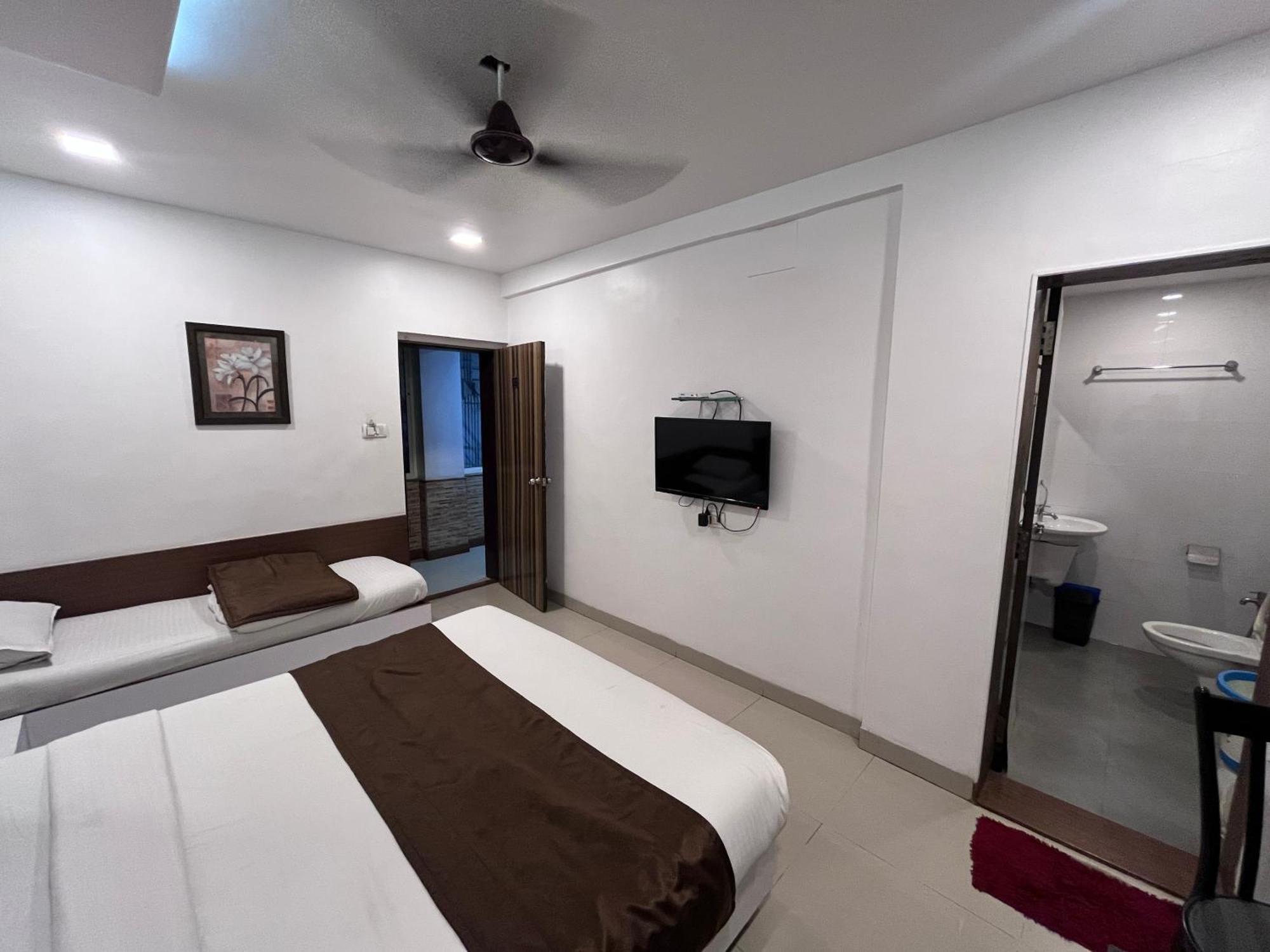 Hotel Anupama 3*