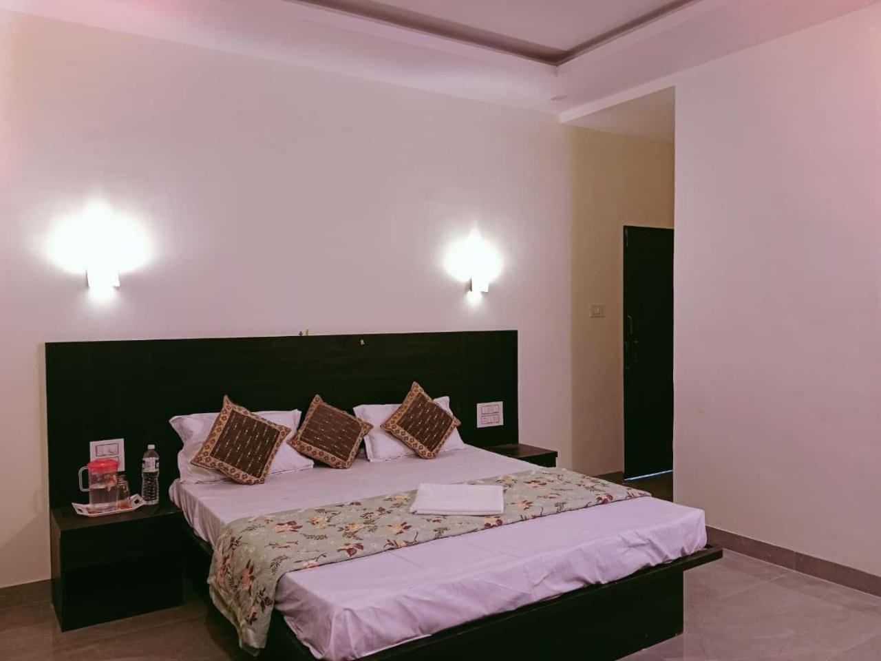 Dattatray Hollydays 3bhk With Balcony Country house *