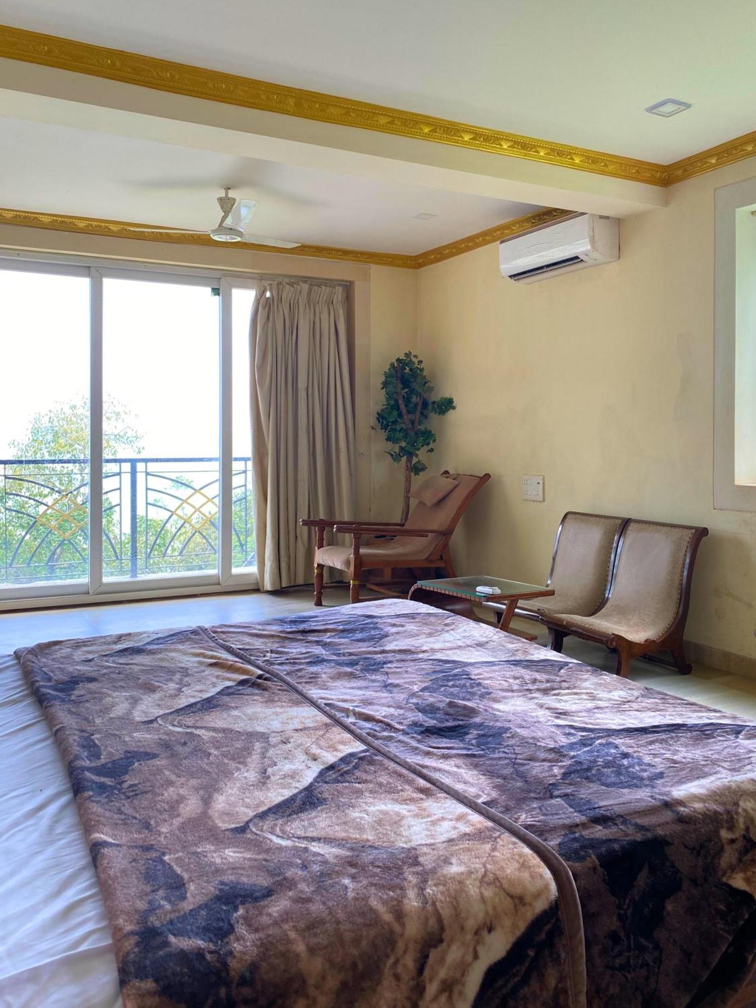 Lakeview By Madstays, Panchgani Villa *