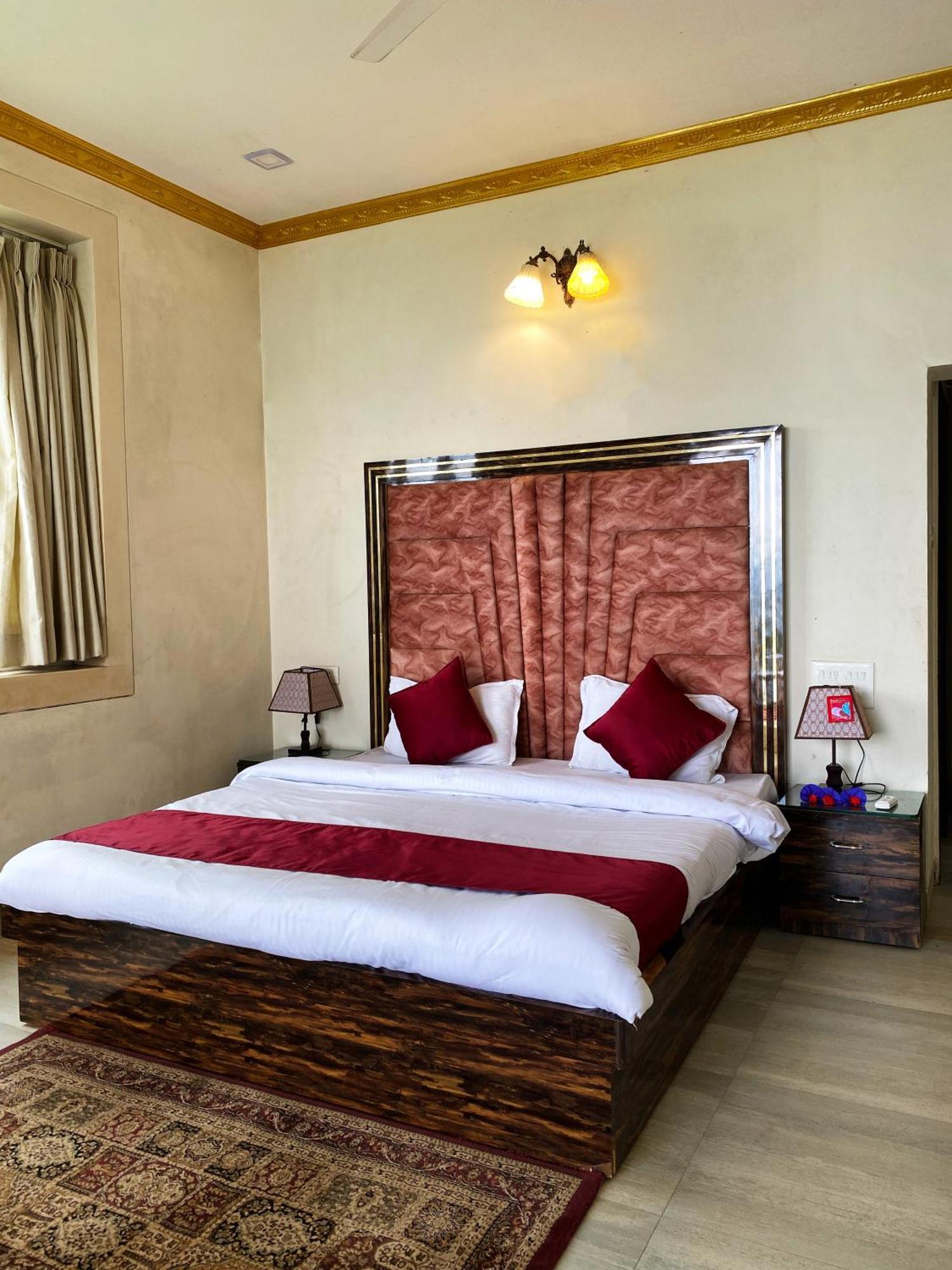 Lakeview By Madstays, Panchgani Villa