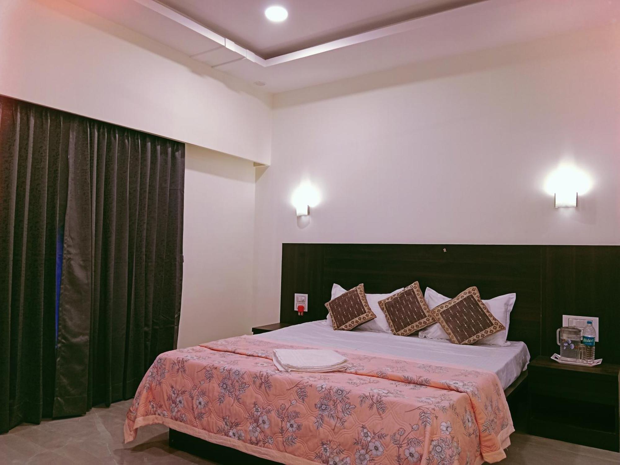 Country house Dattatray Hollydays 3bhk With Balcony *