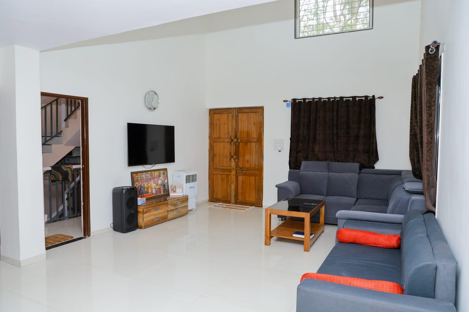 Villa Joyous *