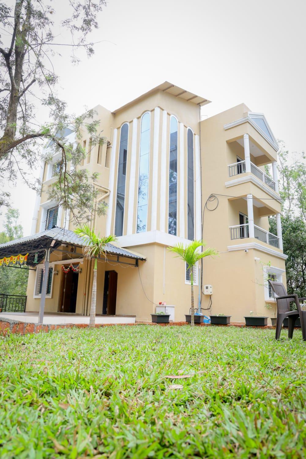 Villa Joyous *