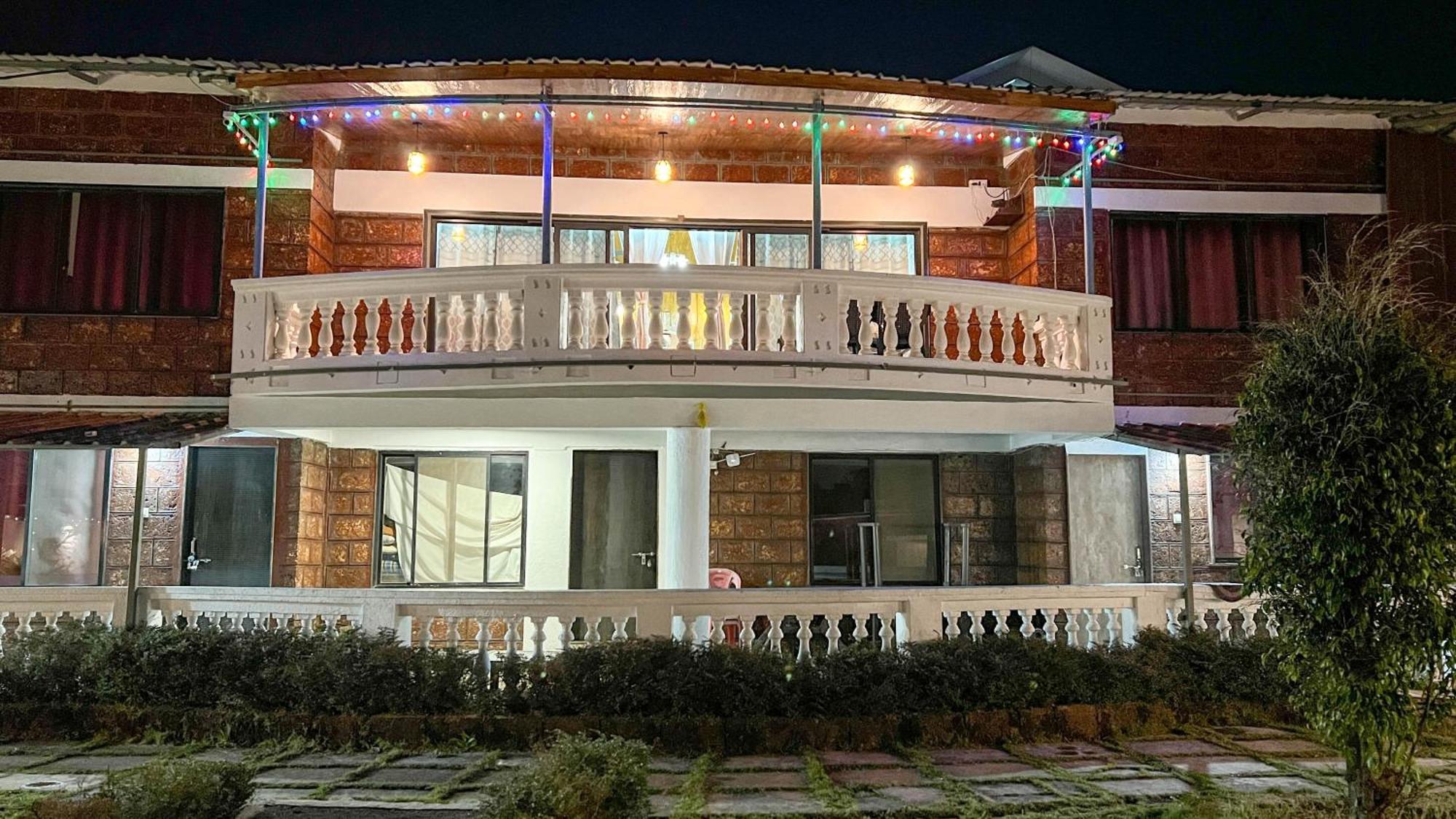 Hotel Emerald