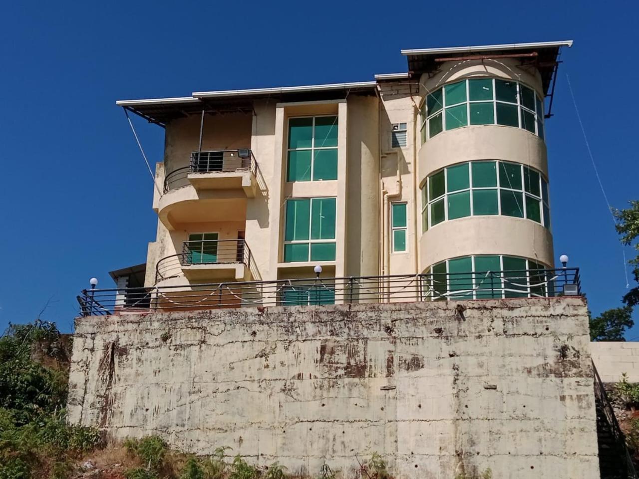 Dev Anand Holiday home