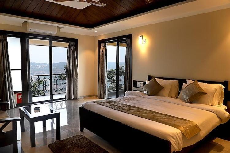 Hotel The Byke Sai 3*