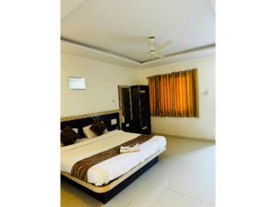 Crystal Mahabaleshwar